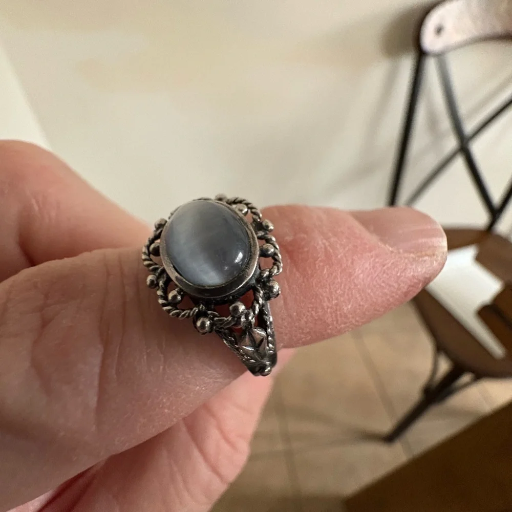 Blue Moonstone Sterling Silver Ring size 6 - Picture 4 of 4